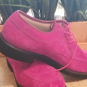 Fushia Hush Puppies (like new!)
